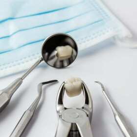 Usuwanie zębów w gabinecie NeuroDental – Łańcut