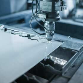 Cięcie gilotyną w obróbce metali – Paweł Laskowski