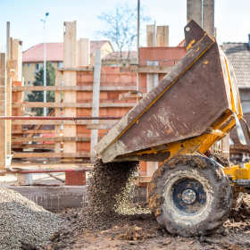 Przewożenie materiałów sypkich – usługi transportowe