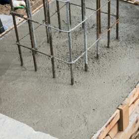 Co trzeba ustalić przed betonowaniem stropu i schodów w domu jednorodzinnym
