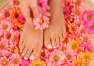 Jak zrobić idealny pedicure? Zadbaj o swoje stopy na lato