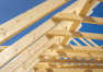 Jakie drewno wybrać na więźbę dachową?
