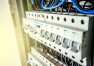 Bezpieczeństwo w instalacjach elektrycznych z wykorzystaniem wyłączników od Met-El