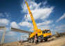 Żuraw samojezdny - co warto o nim wiedzieć?