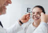 Dobór okularów tylko w renomowanym zakładzie optycznym
