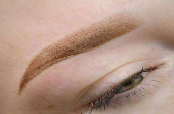 Makijaż permanentny brwi metodą ombre - w trosce o naturalne piękno