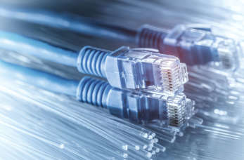 3 powody, dlaczego warto wybrać internet światłowodowy do domu lub firmy