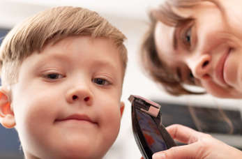 Zabierz swoje dziecko na strzyżenie do Zakład Fryzjersko-Kosmetyczny Lena Anna Jonak