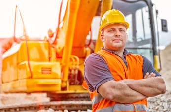 Czym jest niwelacja działki przy budowie domu? Tłumaczą fachowcy z firmy FARO