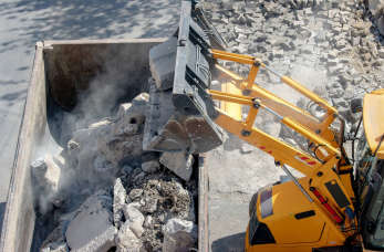 Szukasz fachowców od gospodarki odpadami lub prac ziemnych? Zgłoś się do firmy HONEST