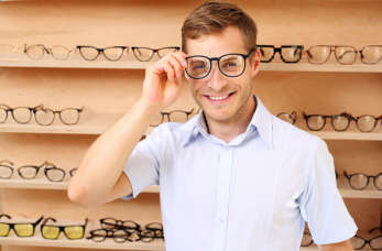 Zadbaj o swój wzrok dzięki usługom zakładu optycznego!