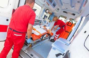 Czym się różni transport sanitarny od medycznego w firmie Transmed?