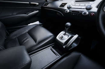 Ekspert z Ediparts Automat radzi: jak często wymieniać olej w automatycznej skrzyni biegów