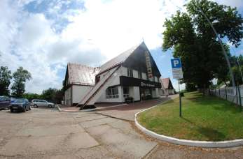 Kolonijna baza noclegowa – jak powinna wyglądać?