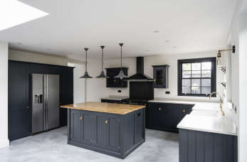 Na co zwrócić uwagę wybierając lodówkę do mieszkania?