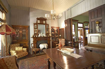 Jaki styl aranżacyjny sprawdzi się do aranżacji domowego gabinetu?