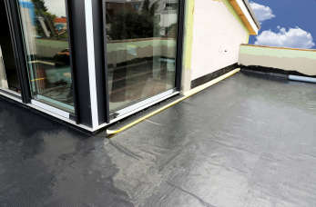 Dlaczego warto wykonać hydroizolację balkonu?