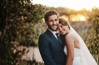 Firma Foto-Video-Handel oferuje profesjonalną fotografię ślubną