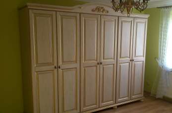 Nowe meble w starym stylu, czyli co oferuje firma Eda