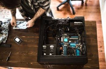 Kiedy zdecydować się na składany komputer i czy własny zestaw jest lepszy od gotowego?