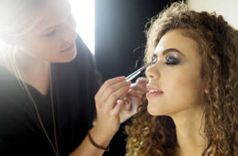Jak zrobić makijaż wieczorowy?