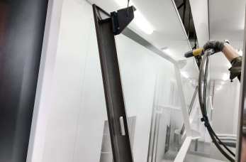 O malowaniu proszkowym metali opowiadają fachowcy firmy FERE