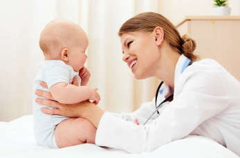 Krótkoterminowa, domowa opieka lekarsko-pielęgniarska noworodków