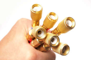 Obejma zaciskowa z firmy ADMEL Polska – charakterystyka i zastosowanie