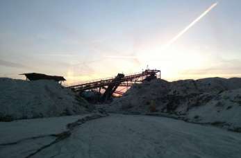 Przenośniki taśmowe rurowe – zastosowanie, zalety i sposób serwisu