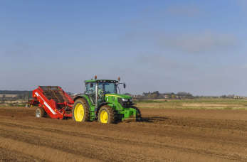 Zepsuta maszyna rolnicza? Postaw na jakościowe zamienniki od firmy Górka & Maliński Sprzedaż części do ciągników