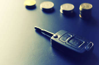 Zakup auta z zagranicy? Zleć wypełnienie wszystkich formalności specjalistom OPTITAX