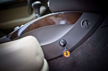 Jak kompleksowo zabezpieczyć auto przed kradzieżą?