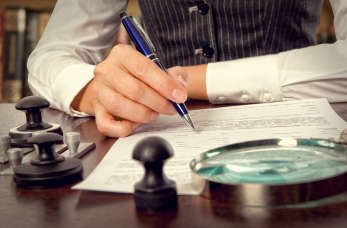 Umowa pełnomocnictwa – co to jest i w jakim celu się ją stosuje?