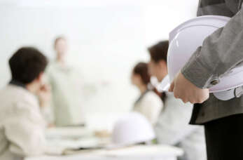  Pomoc w tworzeniu bezpiecznych warunków pracy z pomocą firmy Szkolenia BHP Precision