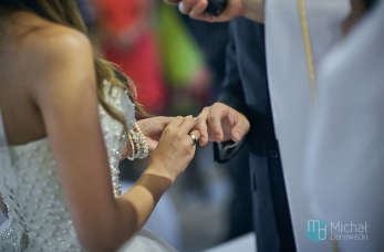 Reportaż ślubny – postaw na artystyczną improwizację!