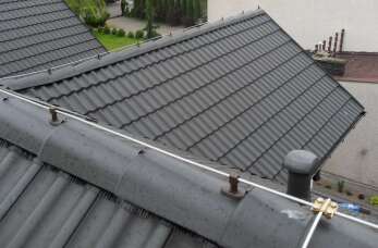 Z jakich elementów składa się instalacja odgromowa? Sprawdź, co podpowiadają fachowcy z firmy Antygrom!