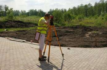 Jakie informacje zawarte są w mapie do celów projektowych oraz jak ją uzyskać?