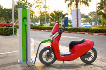  Dlaczego warto kupić skuter elektryczny? | Stacja Obsługi Samochodów Gawroński 
