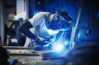 Eksperci z Zakładu Ślusarskiego Henryka Karcz zdradzają tajemnice obróbki metali