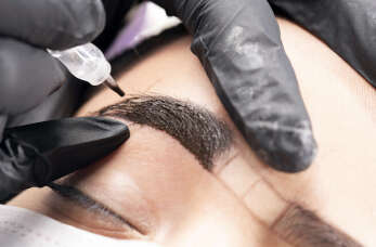 Ekspertka z Atena Centrum Zdrowia i Urody opowiada jakie są zalety makijażu permanentnego.