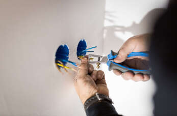 Poznaj 4 powody, dla których warto skorzystać z oferty Zakładu Usług Elektrycznych Jerzego Kaczmarka