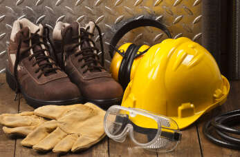 Artykuły BHP od Anapack jedną z podstaw bezpieczeństwa w każdej firmie