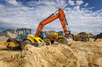 Roboty ziemne związane z przygotowaniem działki pod budowę - Szuli-Kop 