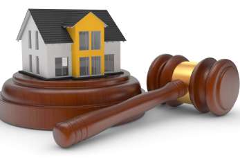 Jakie są prawa komornika, gdy egzekwuje zaległą pożyczkę?