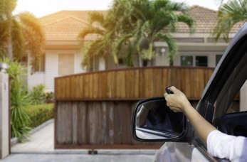 Systemy inteligentne w budynkach mieszkalnych – na co się zdecydować?