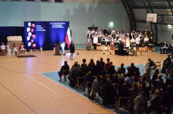 Jak wybrać właściwą szkołę dla dziecka? Nauka w Zespole Szkół Szkoła Podstawowa i Liceum Ogólnokształcące im. Szarych Szeregów w Tarczynie