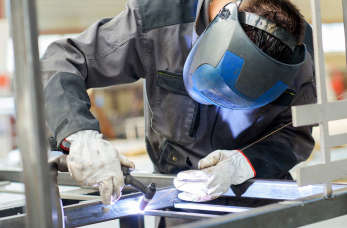 Jak wygląda proces obróbki metali w firmie Janrem?