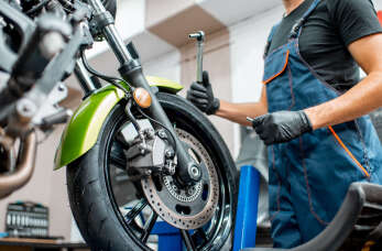 Czym kierować się przy wyborze serwisu motocykli? Poznaj ofertę firmy Moto Mózg Damian Perchon