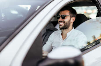 Wynajem samochodu – czy to się opłaca? Na co zwracać uwagę? – zapytaliśmy ekspertów z firmy Stan Univers Grzegorz Stańczuk 