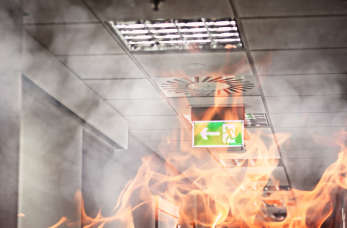 W jakie elektroniczne systemy bezpieczeństwa warto wyposażyć swoją firmę?